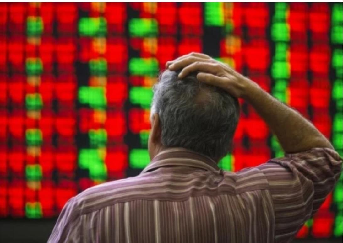 Market Sentiment Wavers as PSX Suffers Steep Decline