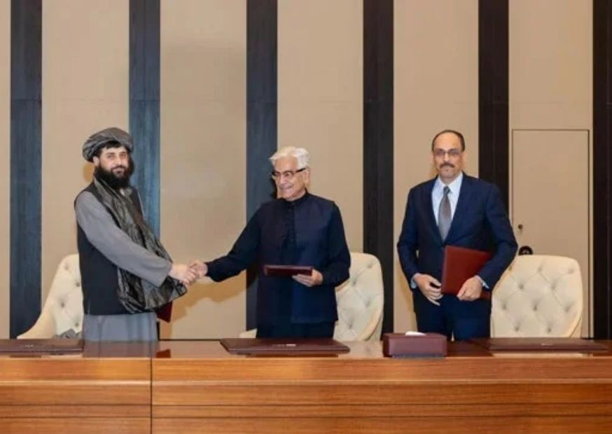 Pakistan and Afghanistan Eye Lasting Truce in Istanbul Talks