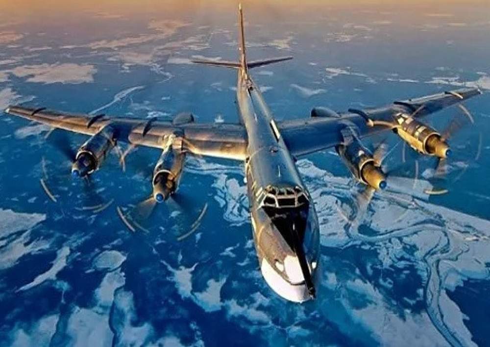 Russian, Chinese Warplanes Conduct Joint Air Patrol Near Japanese Waters Amid Rising Tensions