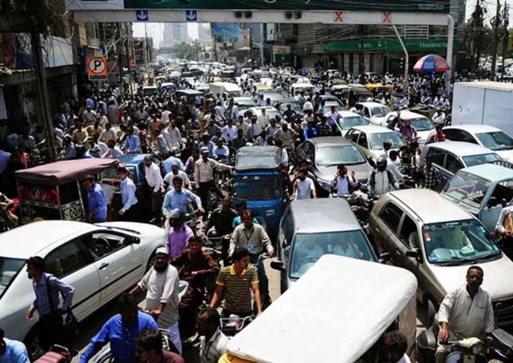 Pakistan’s Population Surpasses 257 Million Amid Slowing Growth and Rising Challenges