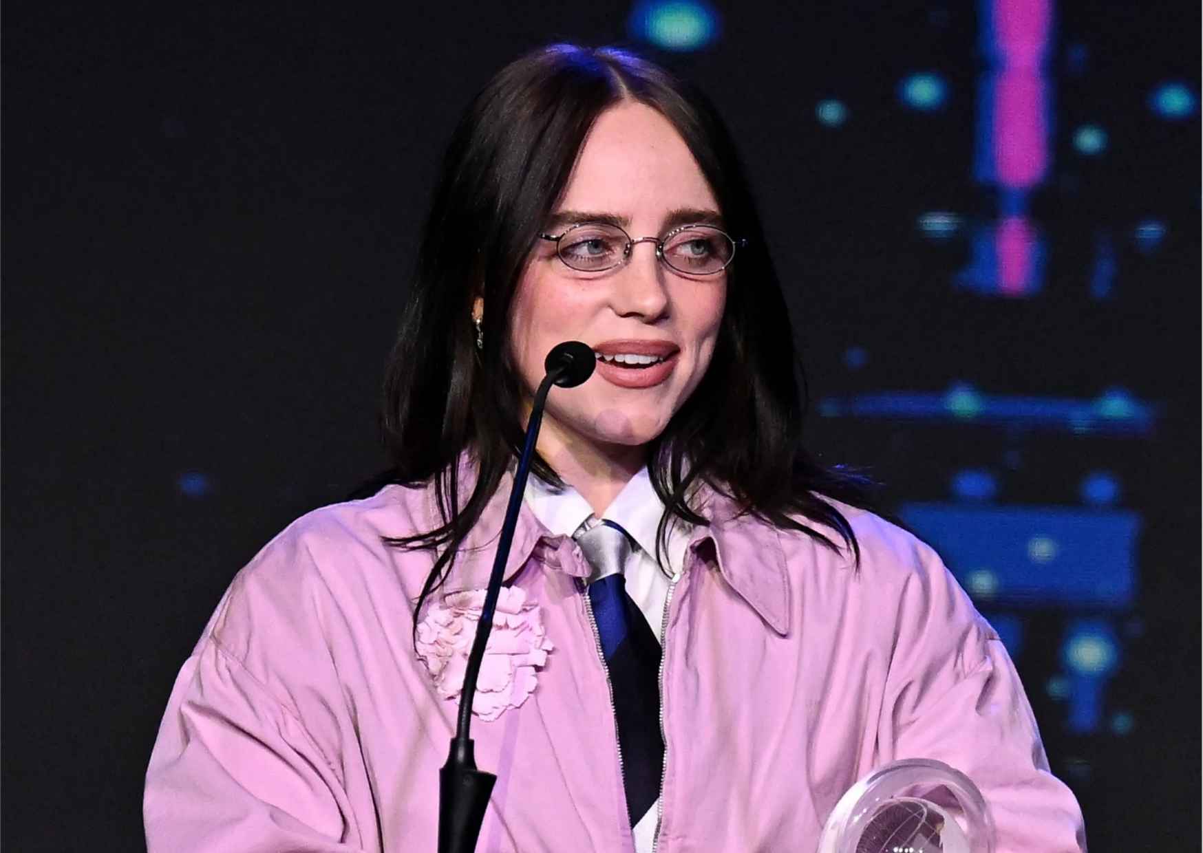 Billie Eilish Condemns US Immigration Enforcement in Strong Speech at MLK Awards